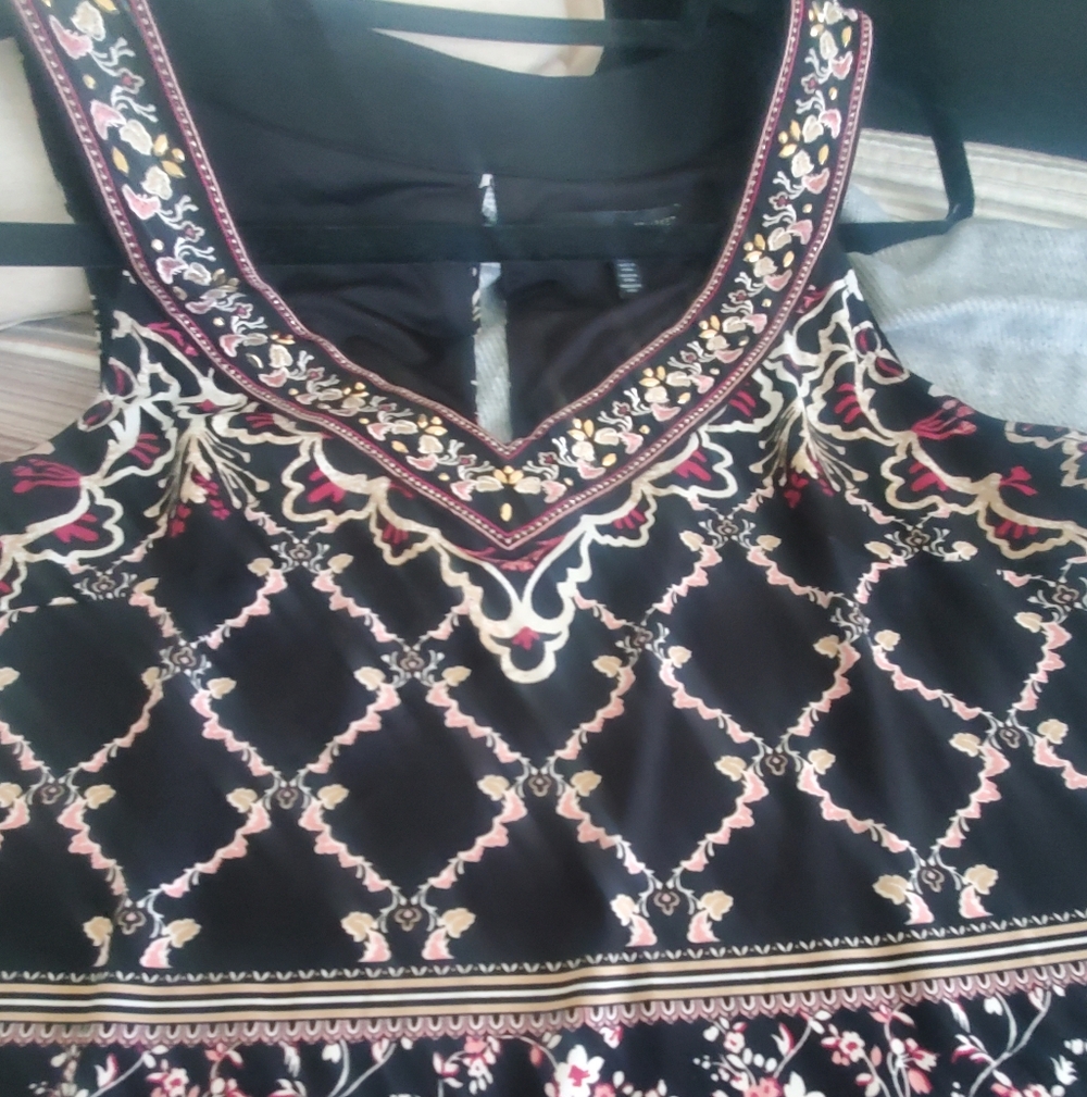 WHBM Sleeveless  Printed V-Neck Dress Size M - Picture 3 of 7